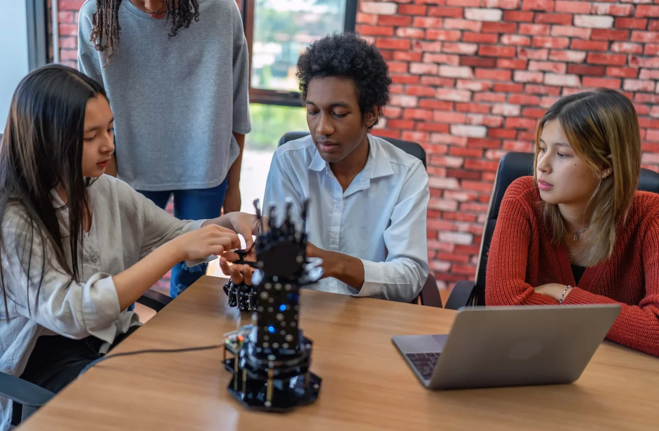 teenager-children-learning-with-new-innovation-rob-2024-10-14-20-26-03-utc